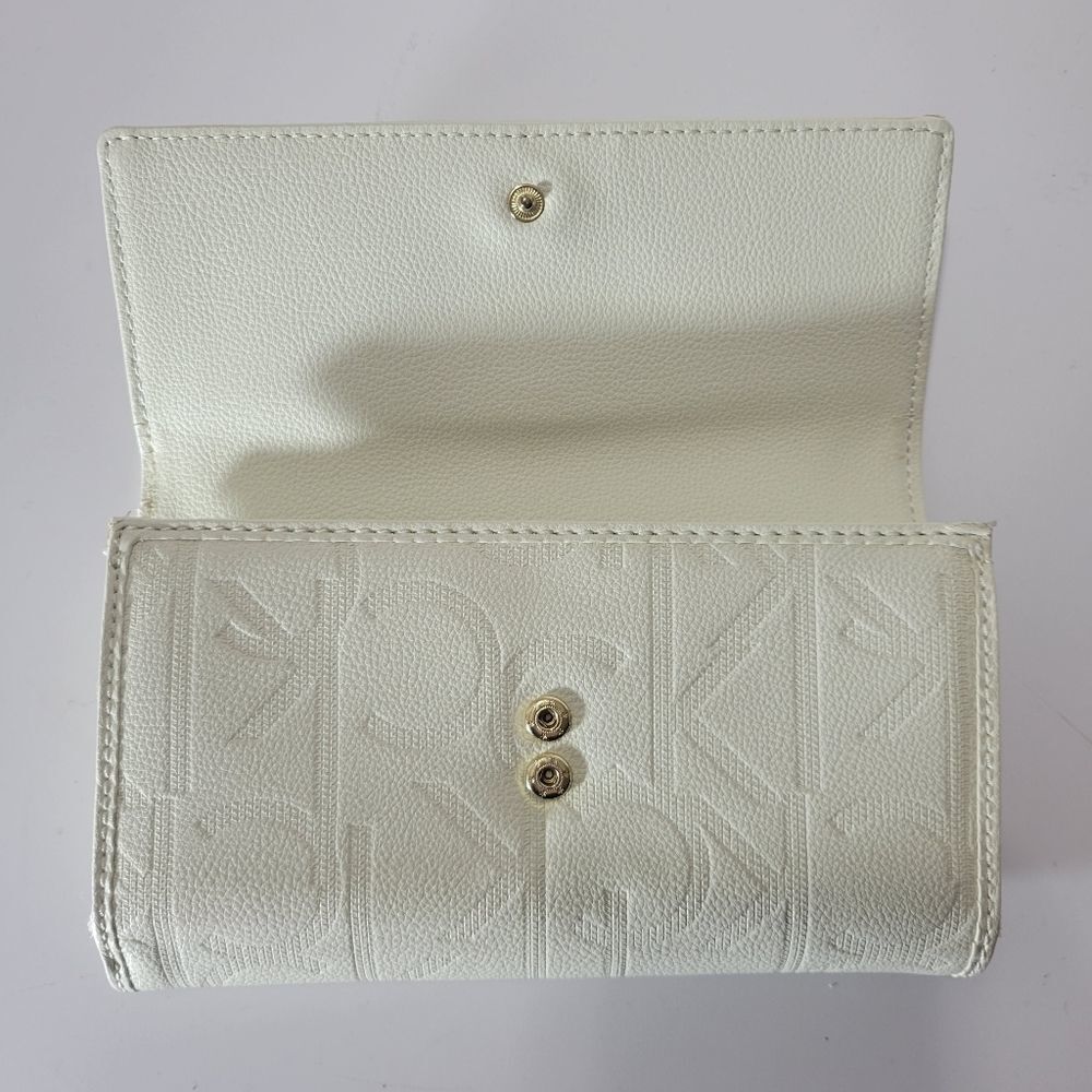 Calvin Klein Cream Wallet  - Picture 3 of 15